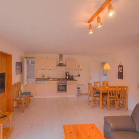 Holiday home Komfortabler Doppelbungalow Mit Terrasse Im Ferienpark Mirow Granzow