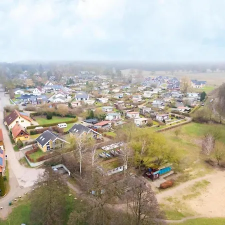 Komfortabler Doppelbungalow Mit Terrasse Im Ferienpark Mirow Holiday home Granzow